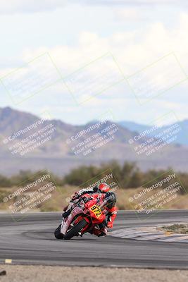 media/Nov-16-2025-Race Pace (Sun) [[8c5fa54630]]/Non Verified Riders (1st 20 Minutes)/5-Turn 15 (110pm)/